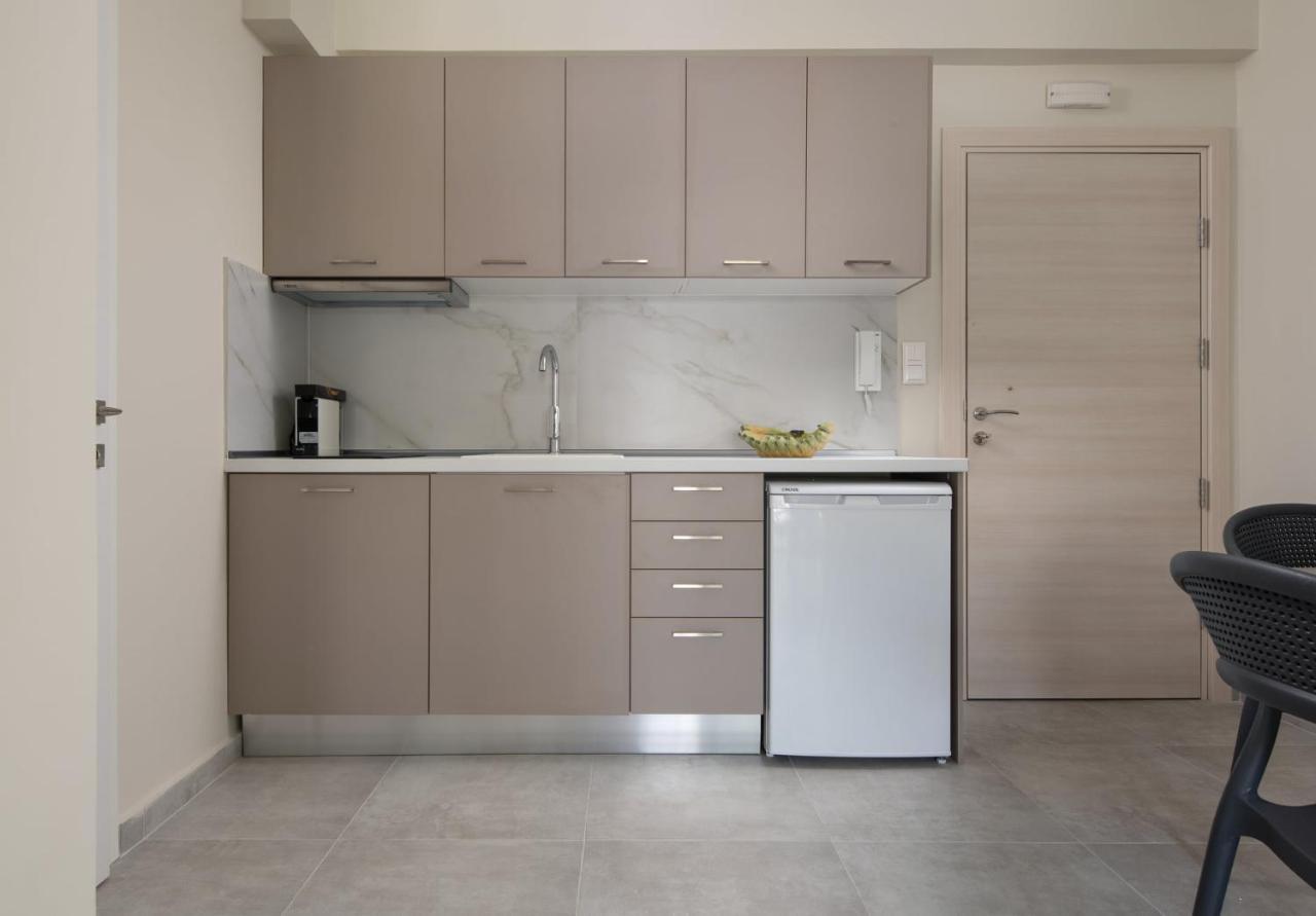 Crist Luxury Apartments Nea Poteidaia Exterior photo