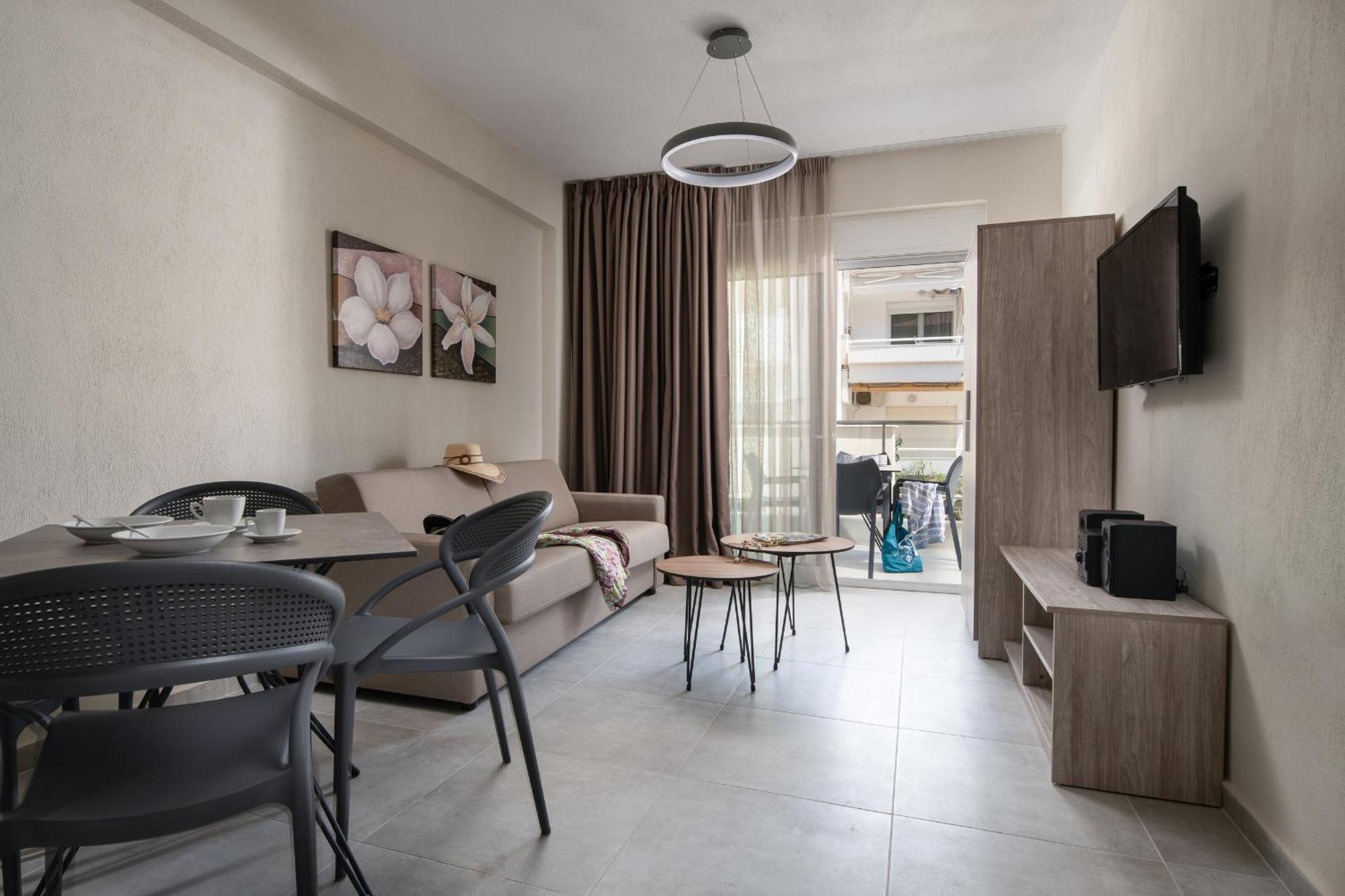 Crist Luxury Apartments Nea Poteidaia Exterior photo