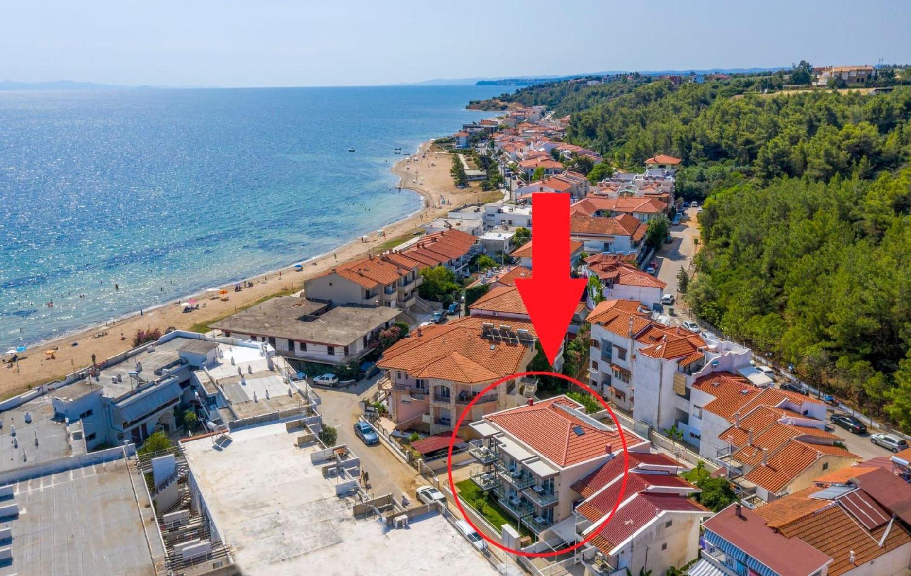 Crist Luxury Apartments Nea Poteidaia Exterior photo